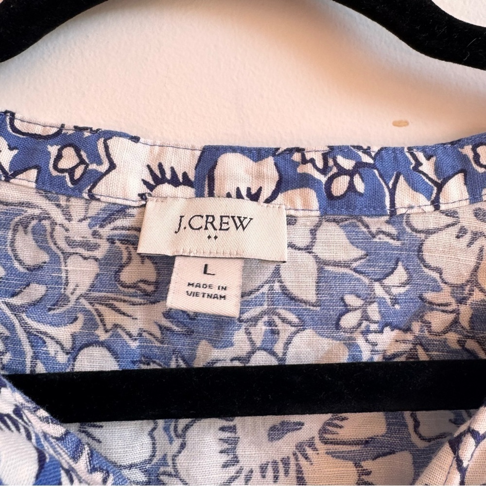 J Crew Cotton Linen Blue White Floral Cropped Sleeve Button up Blouse Large - Picture 5 of 6